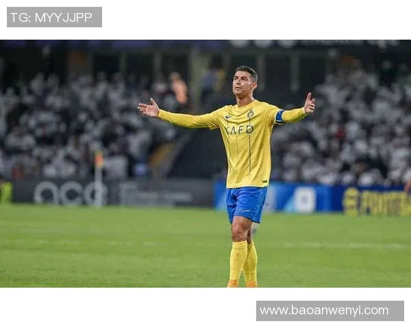 昔日足球明星退役后生活照曝光展现不同人生风貌与精彩瞬间 昔日足球明星退役后生活照曝光展现不同人生风貌与精彩瞬间